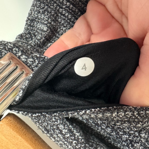 Lululemon Gray Leggings Size 4 - Picture 4 of 5